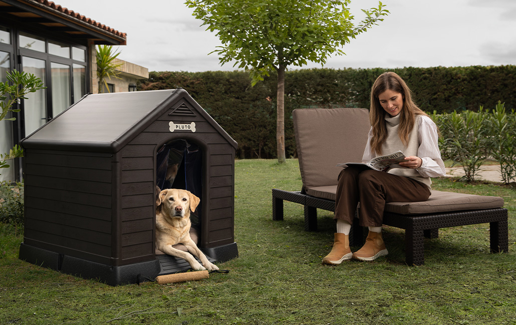Caseta de perro exterior para jardín Premium - 95x99x99 cm - Marrón