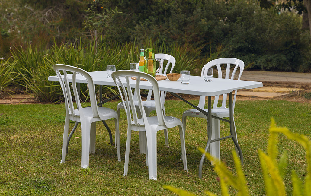 4 כיסאות קלאב - לבן