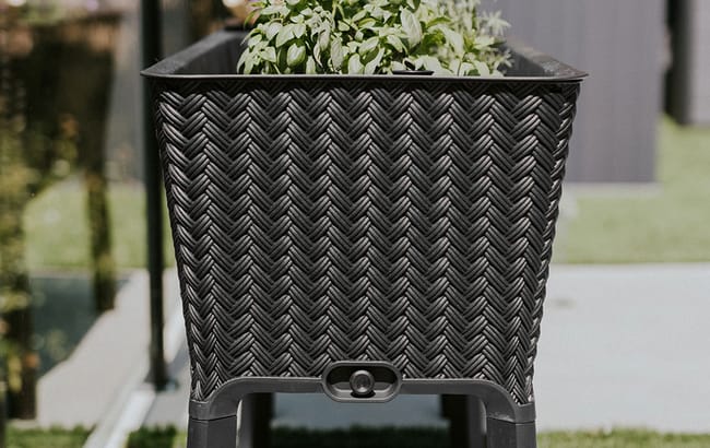 Graphite Splendor 31.7 Gallon Raised Garden Bed - Keter US